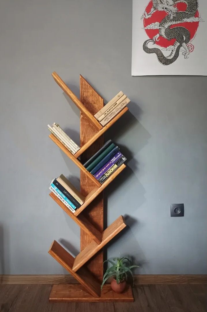 Рафт/секция за книги от дърво