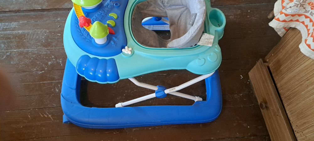 Проходалка и Уокър