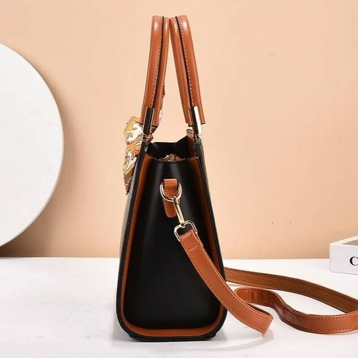 Дамска чанта в черно