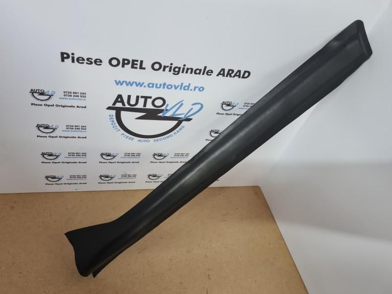 Cheder stalp dreapta fata Opel Astra H GTC