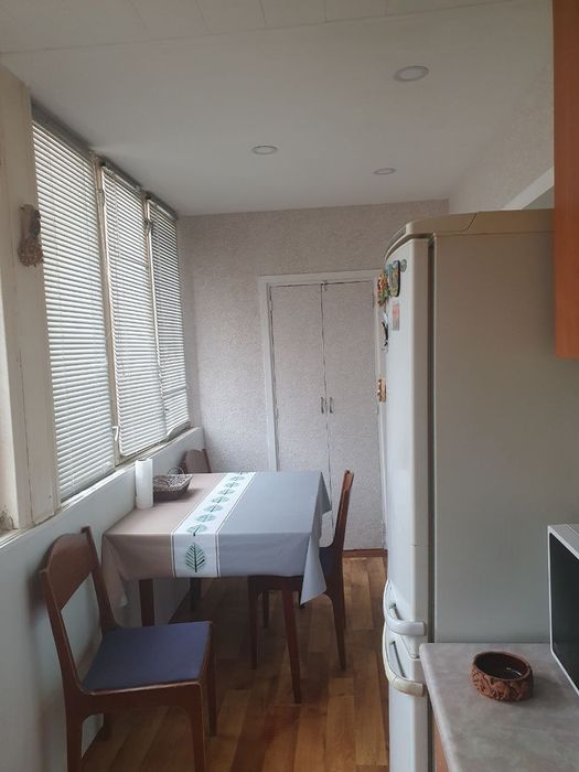 Чиланзар 6. 3х комнатная.  3й этаж. Кирпичный дом.есть арендатор