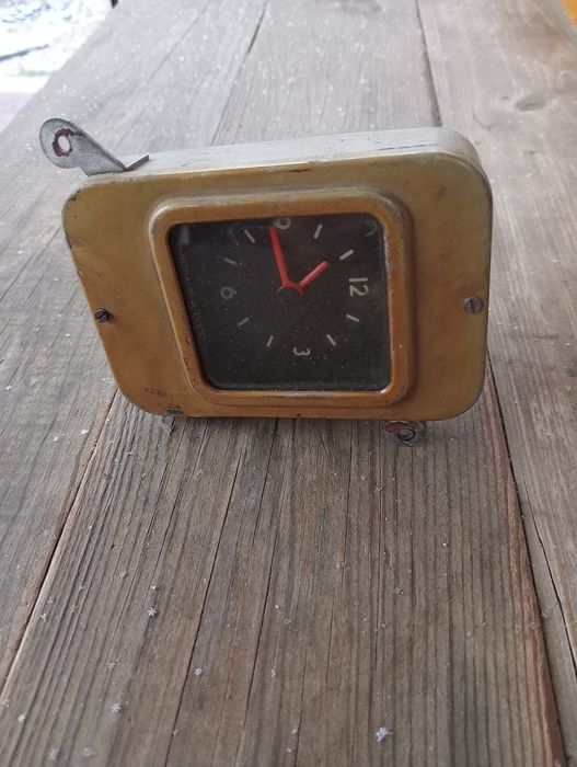 Авто часы 
Волга Газ 24