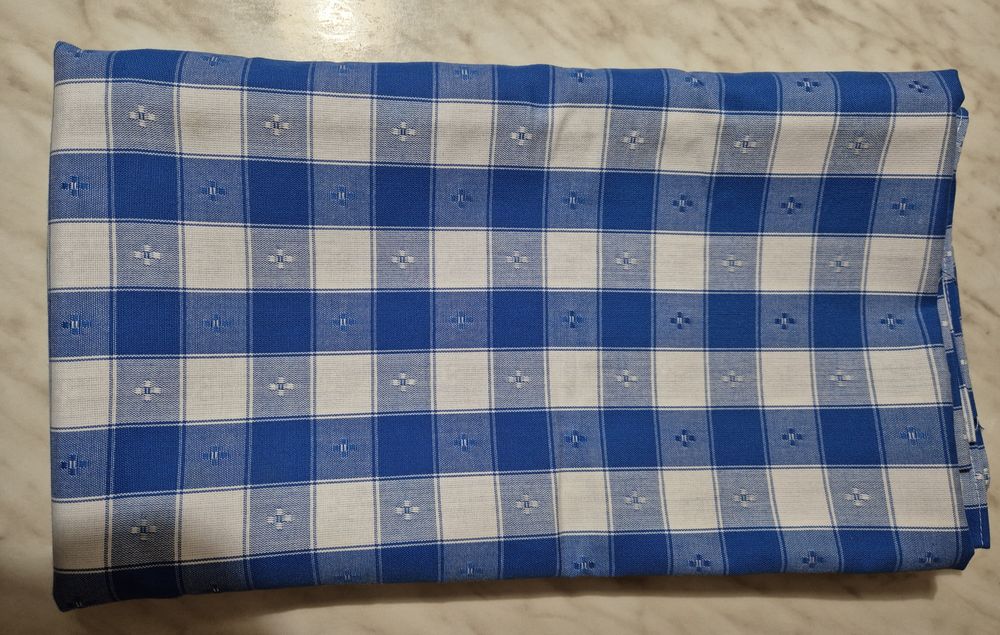 Față de masă rotundă/dreptunghiulară+șervețele/naproane de masă noi