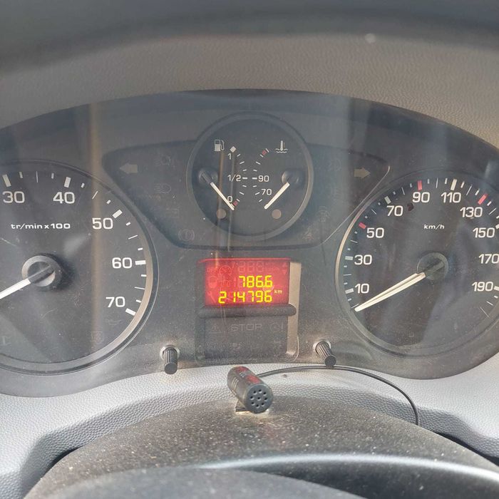 Peugeot Expert 2011 2.0 HDI 128 CP, rafturi metalice Wurth