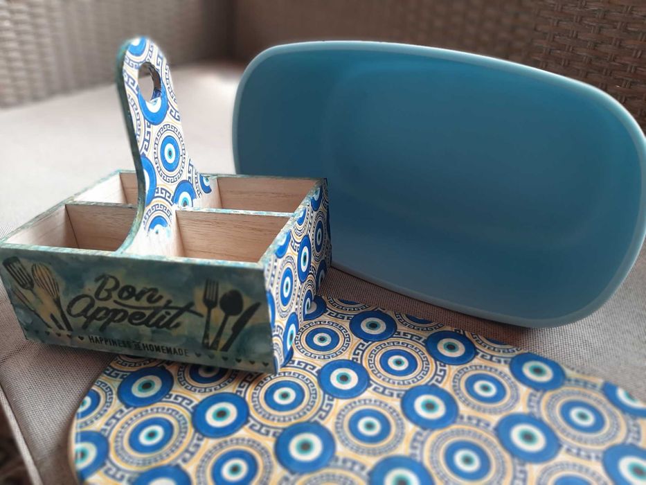 Кутия за хляб и салфетник