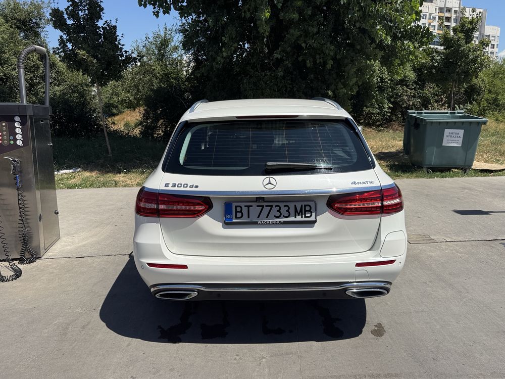 Mercedes-Benz E300de 4MATIC – 2020 г., Plug-in хибрид
