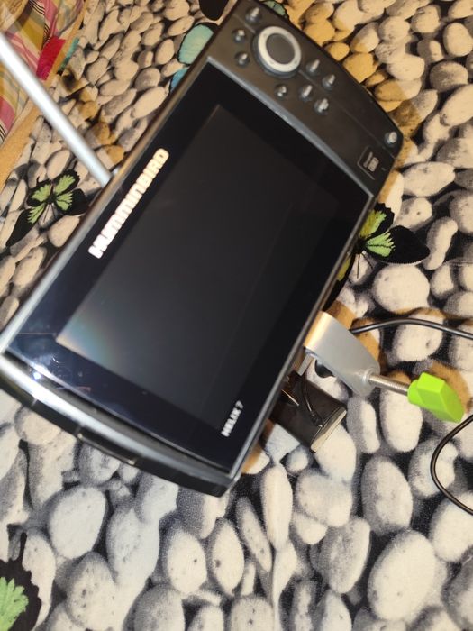 Vând sonar HUMMINBIRD Helix7