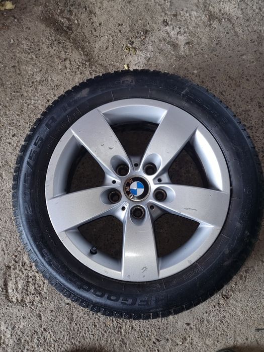 Vand genti bmw cu tot cu cauciucuru