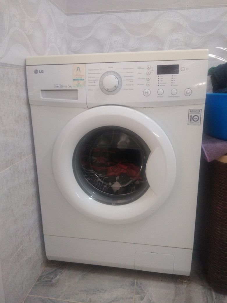 Продам стиральную машину  LG  в отличном состояний.