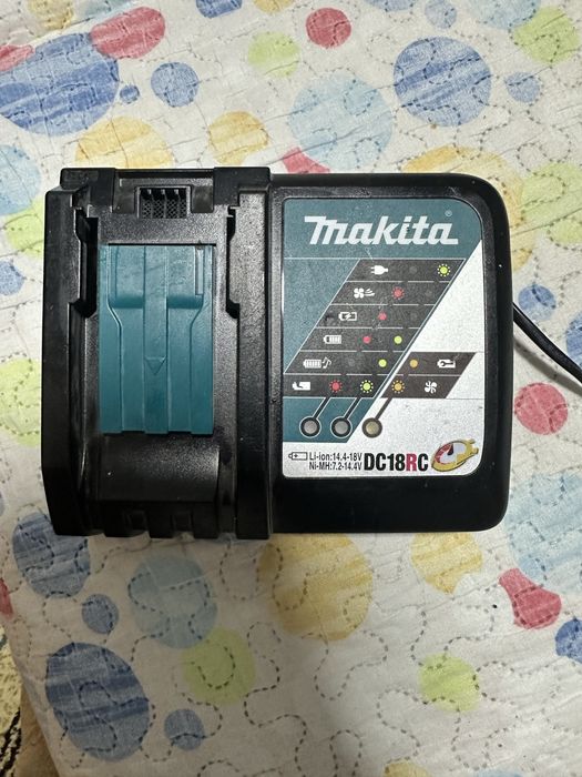 Incarcator Makita 18 V