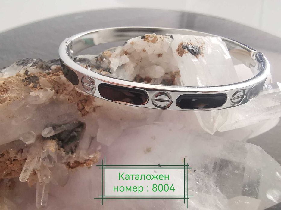 Красиви твърди гривни от медицинска стомана