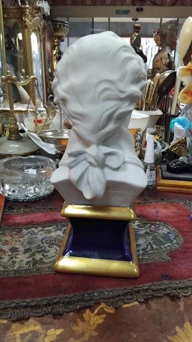 Колекционерски бюст на Моцарт!