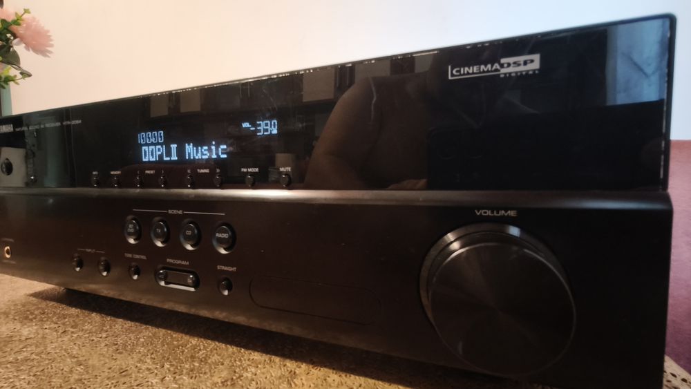 Receiver amplificator Yamaha HTR 2064, 5.1 la 80w Rms/canal impecabil