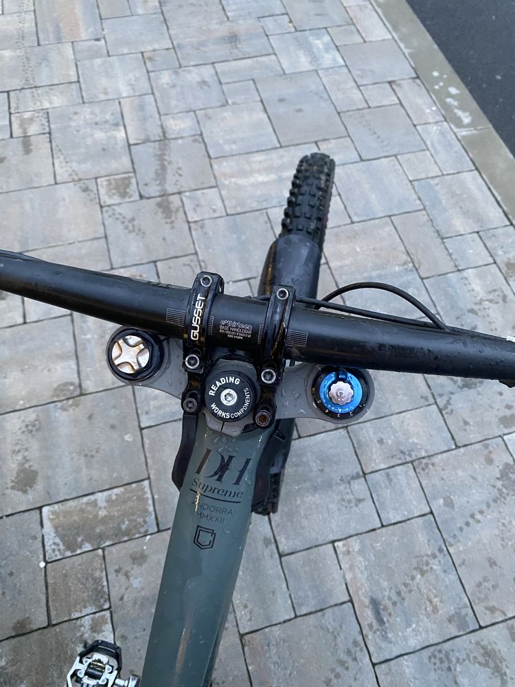 vand bicicleta full suspension downhill commencal supreme v4 2022