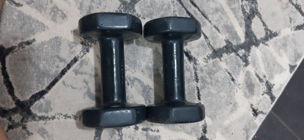 De vânzare gantere de 10 și 5kg