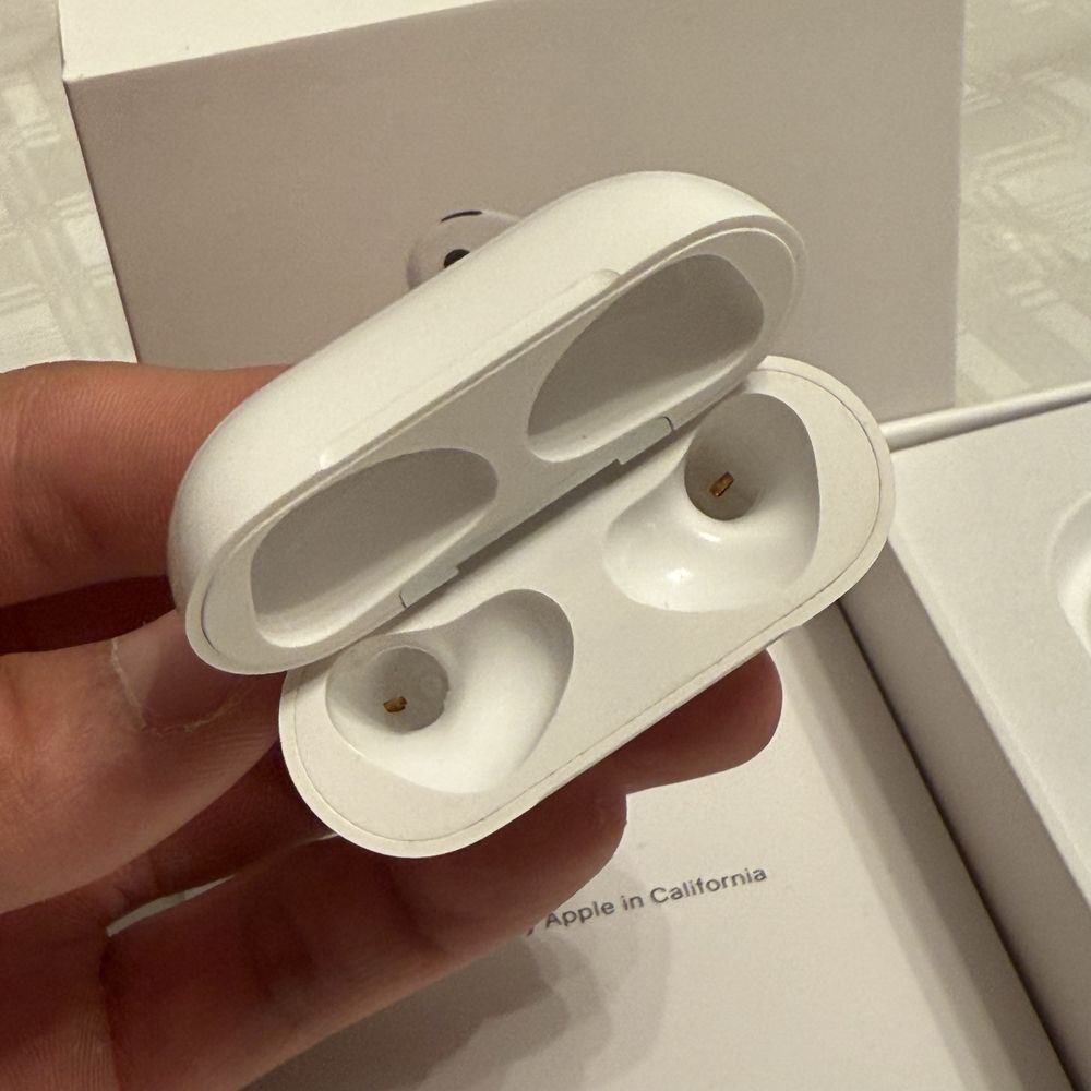 AirPods 3 почти новый