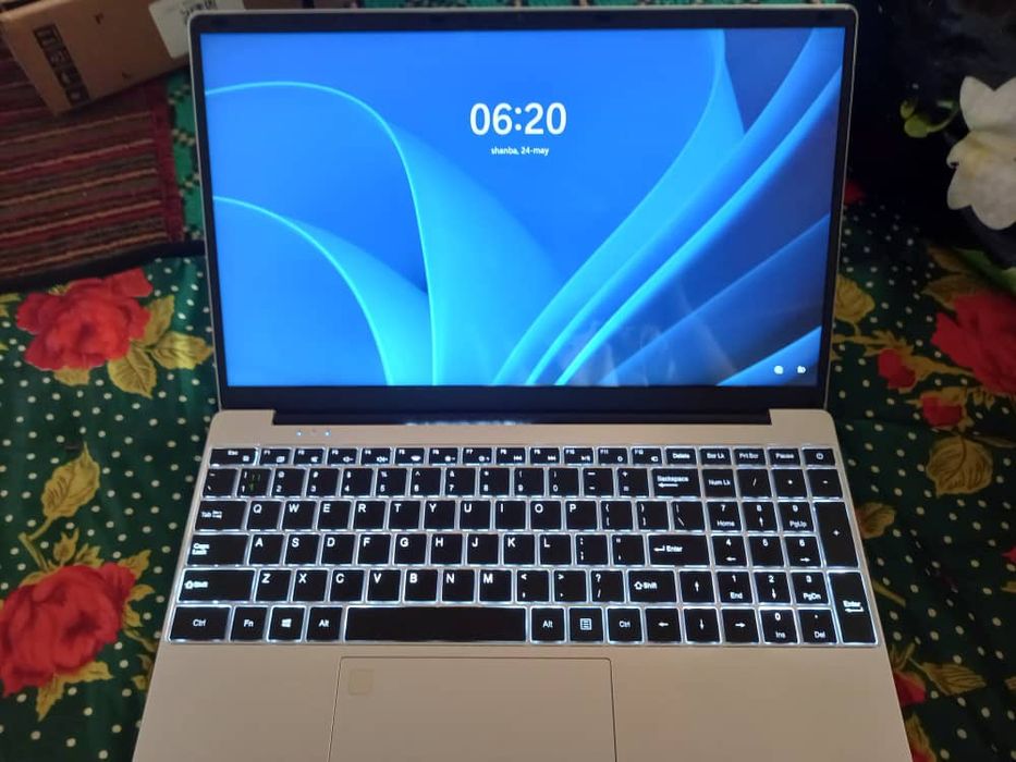 Kompyuter Intel. I90