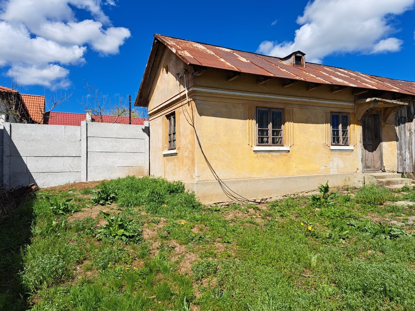 Teren de vânzare în comuna Ghercesti