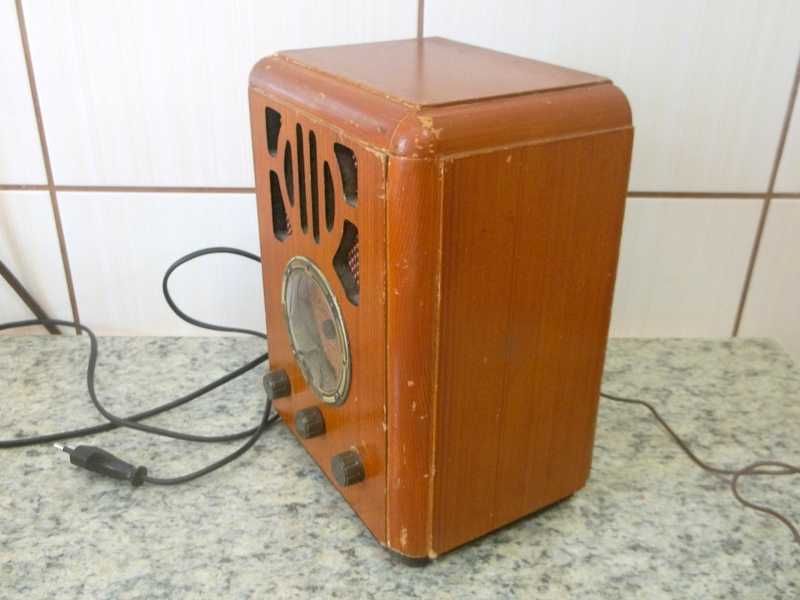 Radio NOSTALGIE antic CLATRONIC NR 273 functional