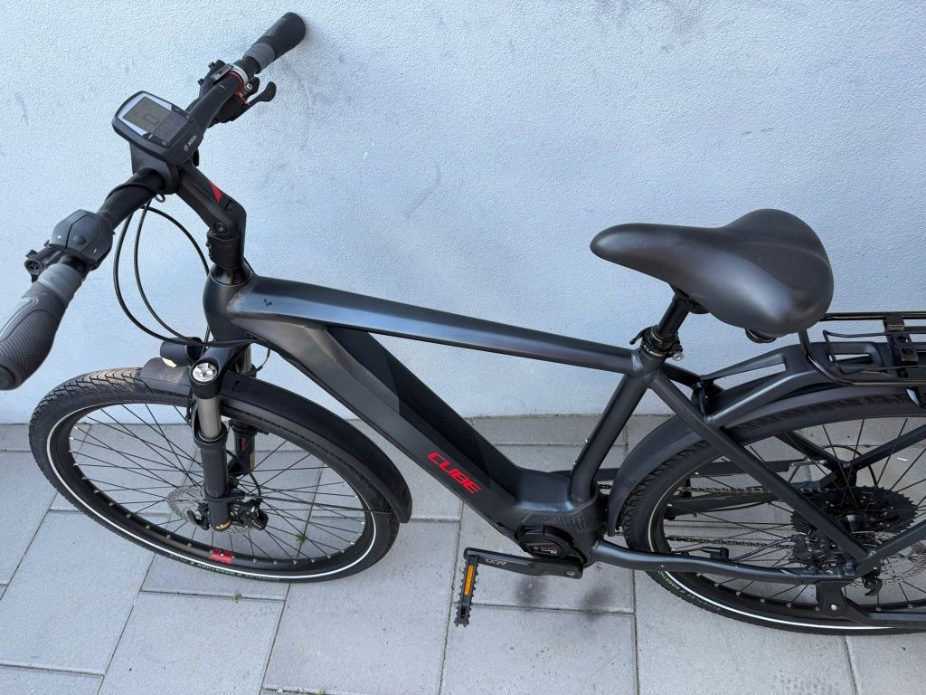 Bicicleta electrica Cube Kathmandu