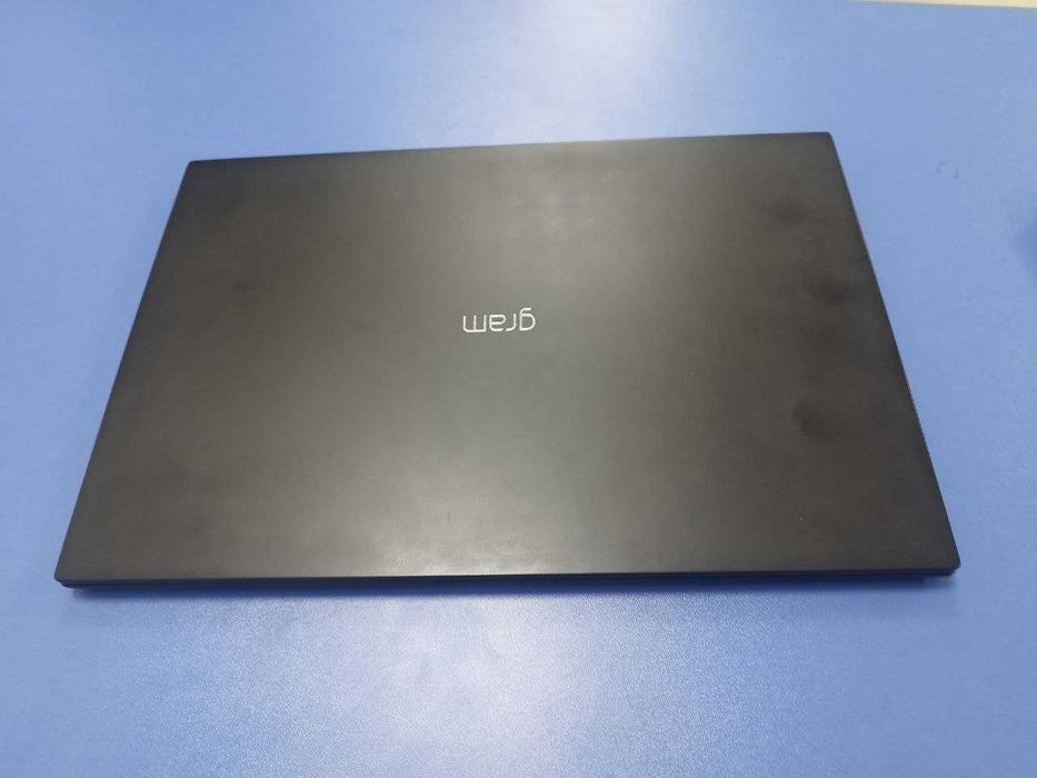 LG Gramm 17ZB90R. I7-1360p | 16 Гб ОЗУ | 512 Гб SSD