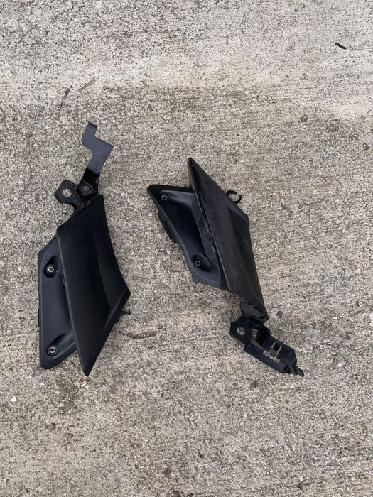Capac YAMAHA R6 RJ05 /03-05 Umplere cadru montare caren P Z116