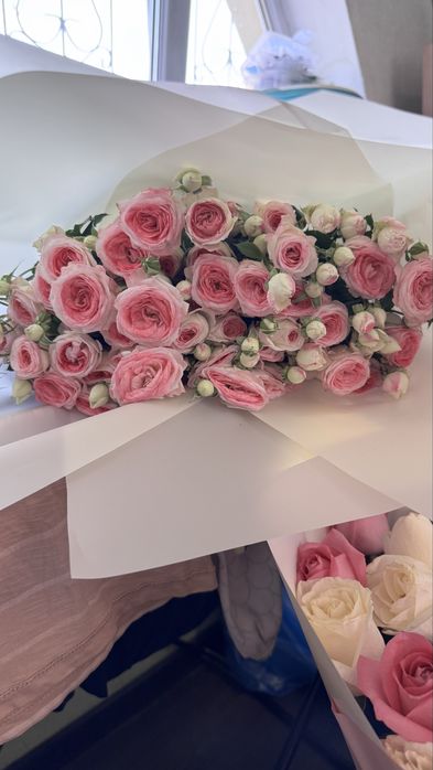 Цветы свежие подаренные на др , цены разные можно договариться)