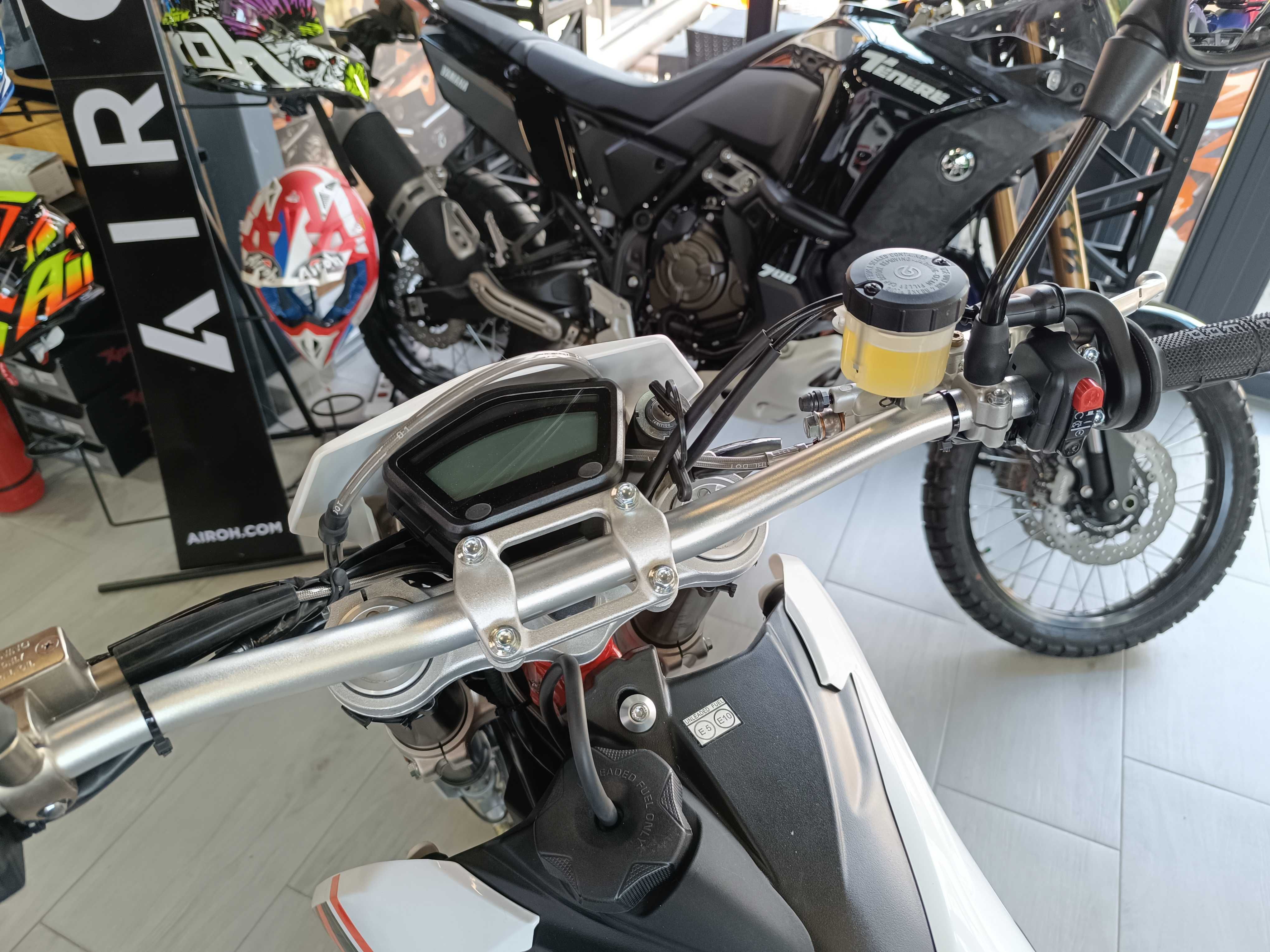 SWM SM 500 VAtm Edition Supermoto ABS -noua -livrare EST BIKE Campina