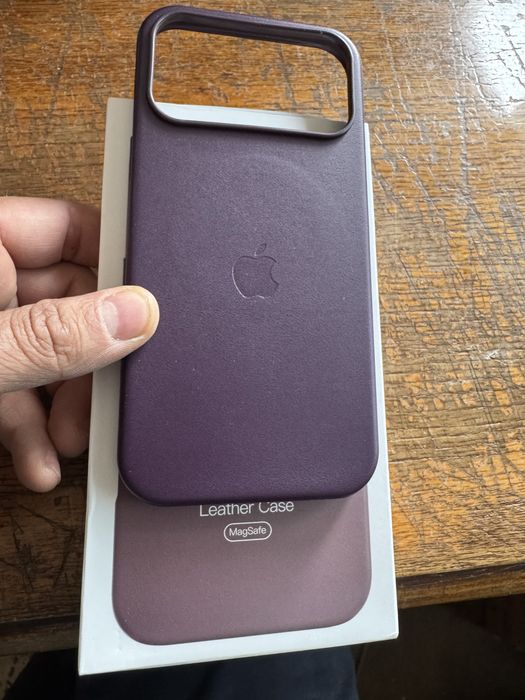 Huse din Piele Iphone 17pro/ 17pro Max/ 17 cu Magsafe