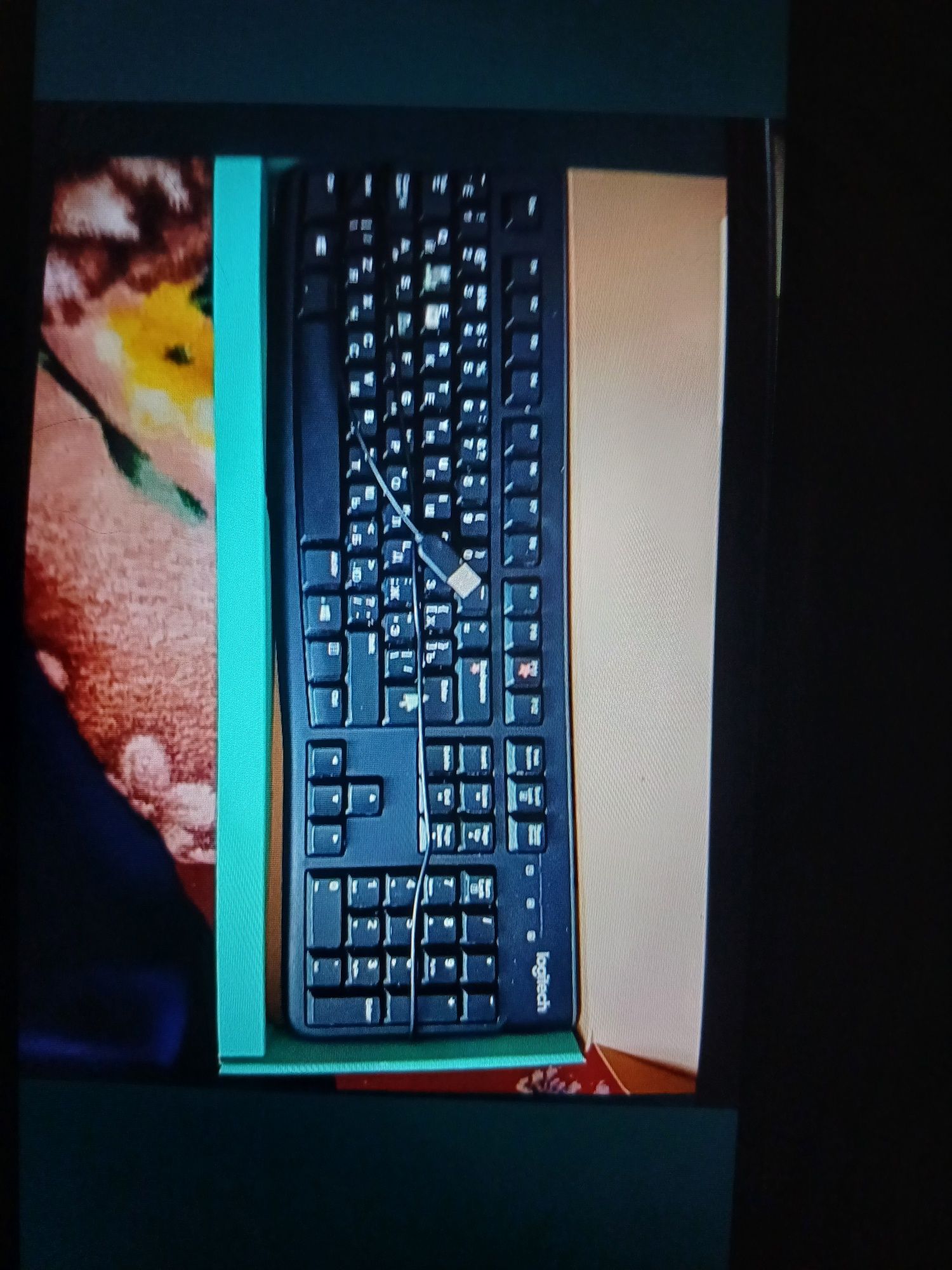 Продам новую клавиатуру Logitech для компьютера.