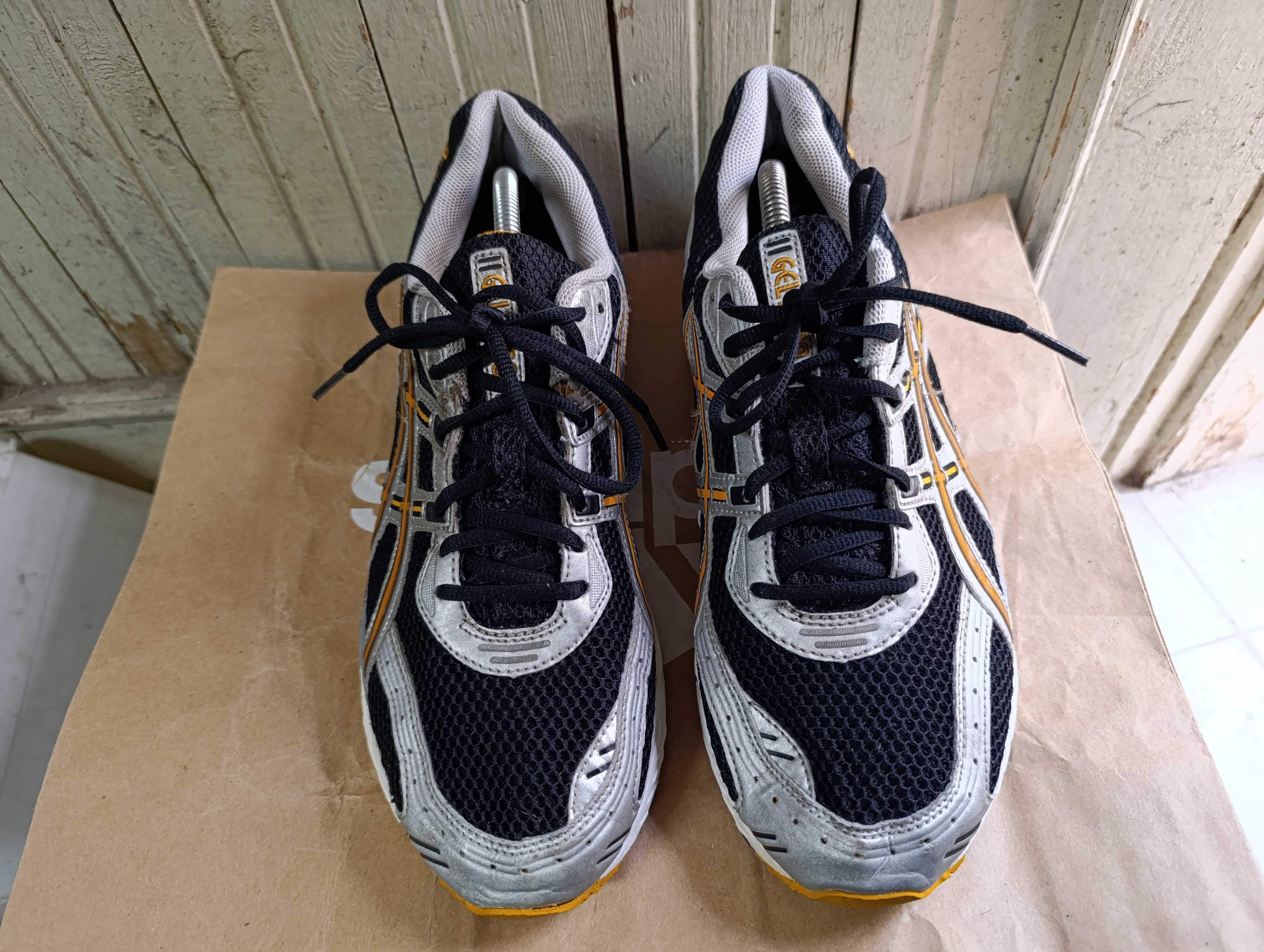 ''Asics GEL-1100''оригинални маратонки 46 номер