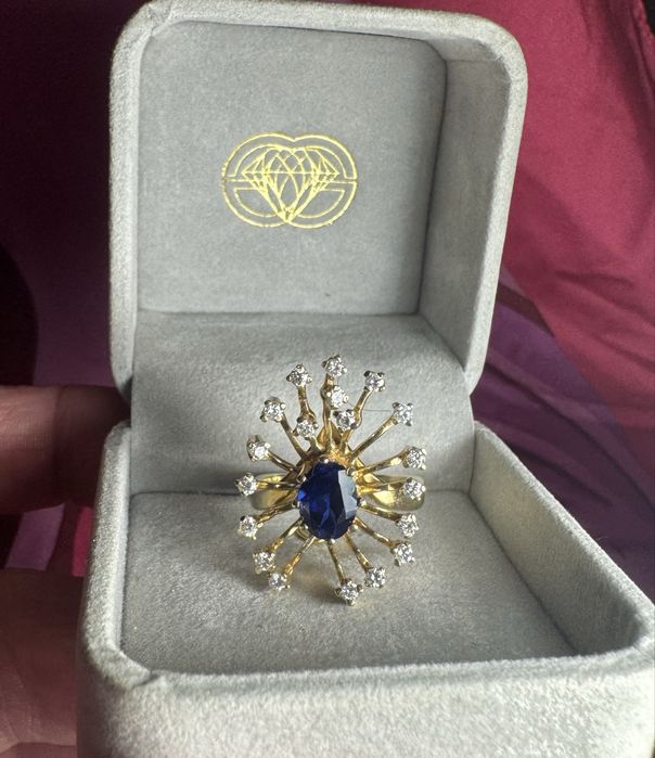 Эксклюзивное золотое кольцо с сапфиром и бриллиантами