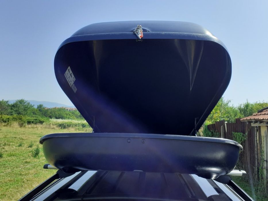 Куфар за кола в много добро състояние за багаж