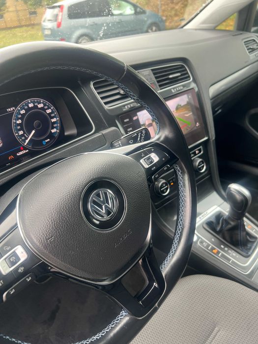 Volkswagen Golf e-Golf 36 kWh