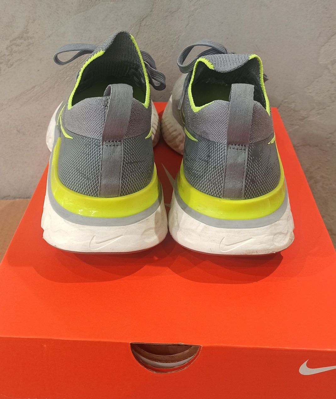 Nike react infinity run flyknit