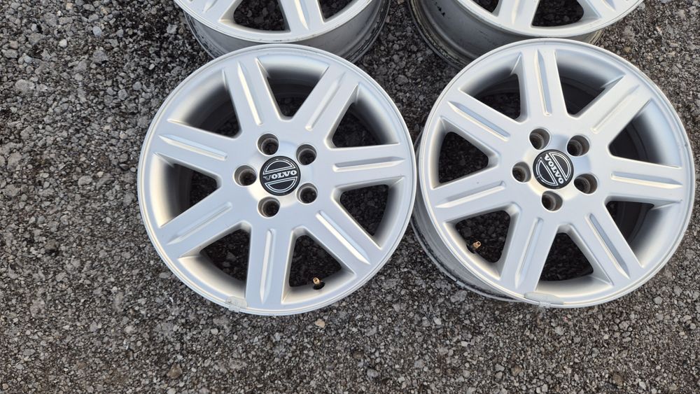 Оригинални джанти Волво 5/108 Volvo S40,V50,C30,C70 5x108

Употребяван