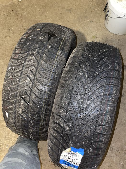 Vând volan audi A4 & două cauciucuri noi 205/55/R16 & 215/55/R16