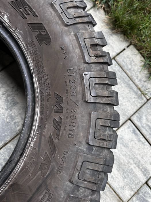 Anvelope de iarna good year 235/85/16 AT