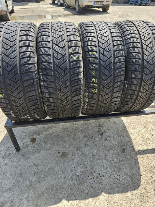 Vând 4 anvelope iarna 215/40/17 215/40r17 PIRELLI