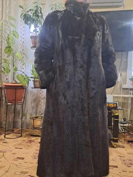 Продам шубу норковую