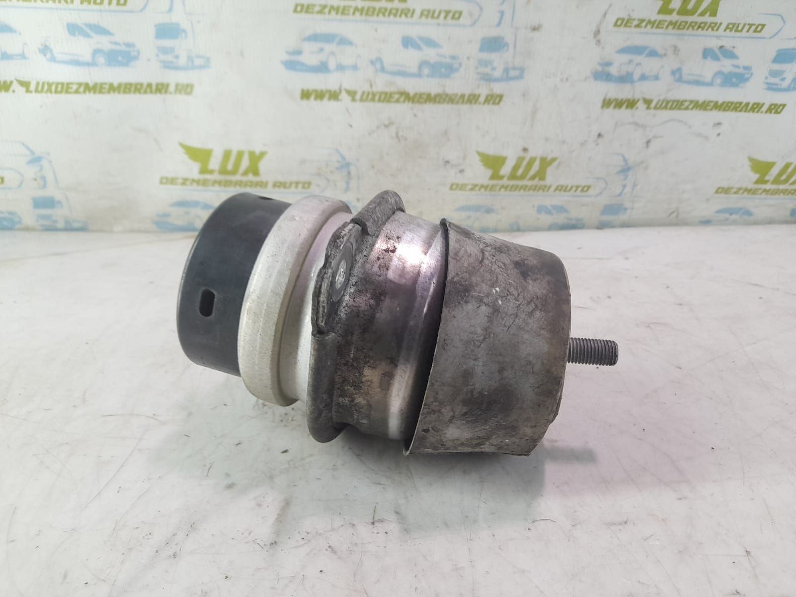 Tampon motor stanga 7L8199131F 3.0 d CRCA Volkswagen VW Touareg gener