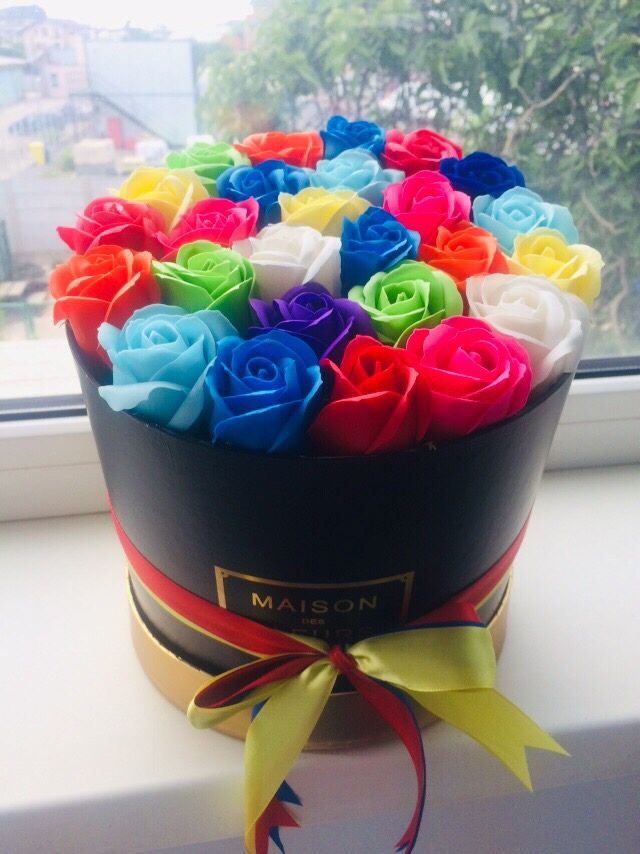 Cutie cu trandafiri de sapun ideal pt cadou