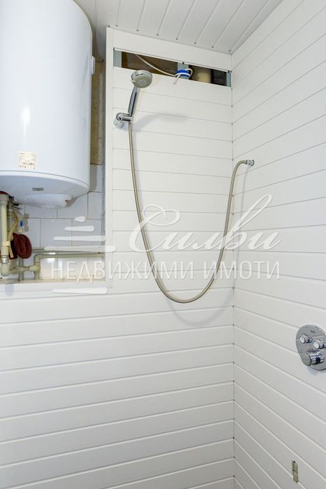 ТУХЛЕНА гарсониера - кв.Болница!