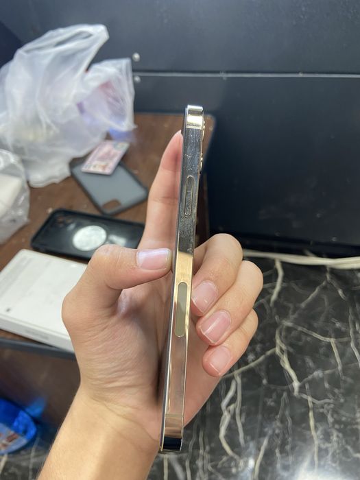 Iphone 12 pro gold