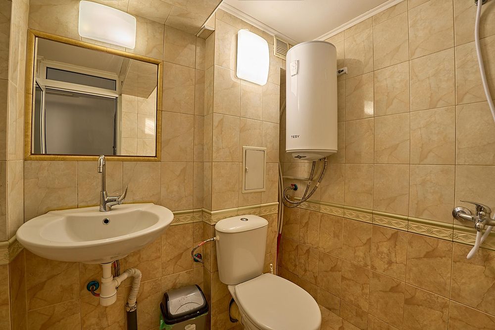 Дава се под наем Едностаен апартамент в Пловдив, Център - 35 кв.м за 306 € - Снимка #4