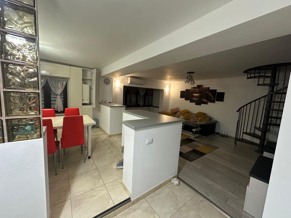 Inchiriere penthouse 160 m2 -Micro 3  3000 / luna