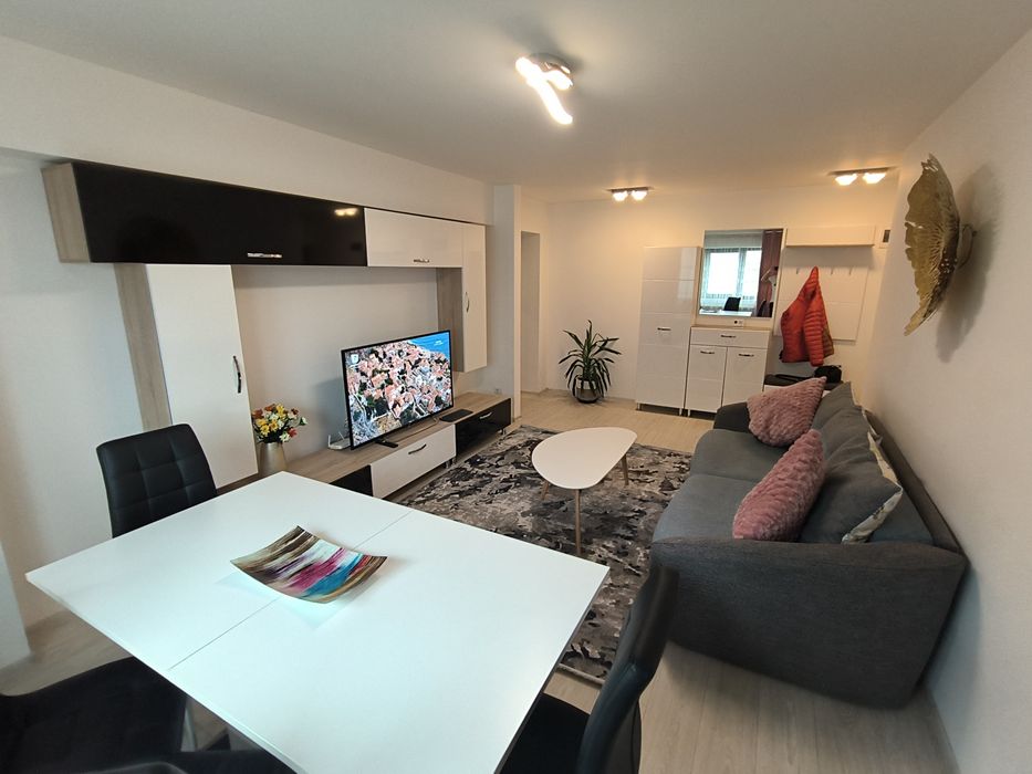 Proprietar închiriez apart doua cam bloc nou