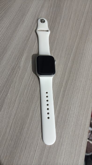 Продаю apple watch nike 5