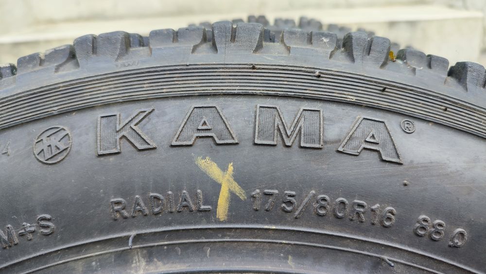 Anvelope Lada Niva cu jante