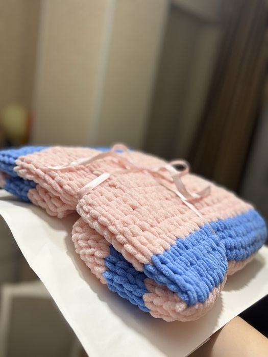 Пушистый плед ручной работы